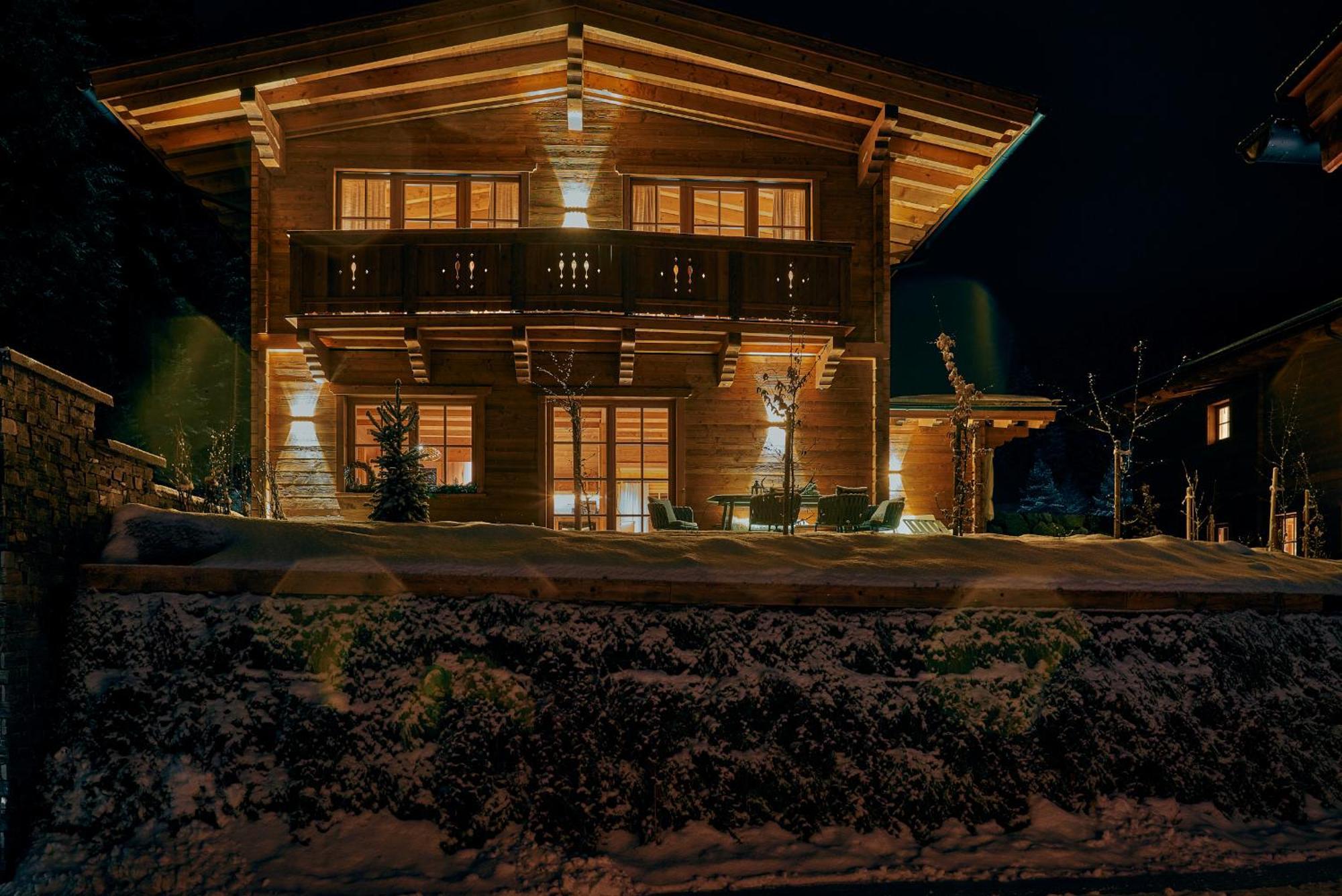 Sissi'S Green Chalets ลอยทัช ภายนอก รูปภาพ