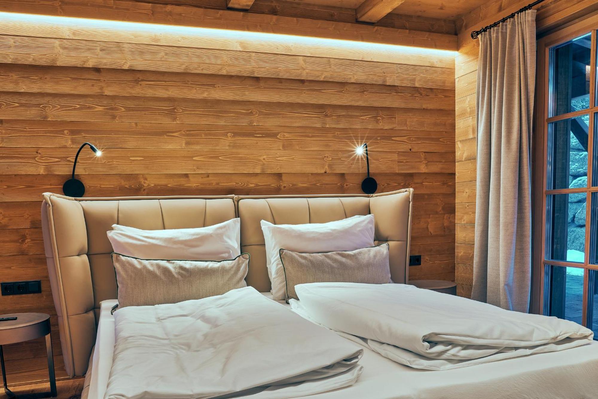 Sissi'S Green Chalets ลอยทัช ภายนอก รูปภาพ